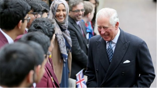 英国：查尔斯王储造访英国穆斯林遗产中心3.jpg