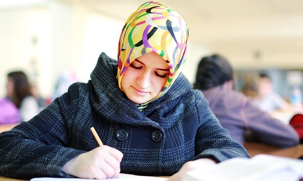 英國將調整“中高考”時間 避開穆斯林齋月
