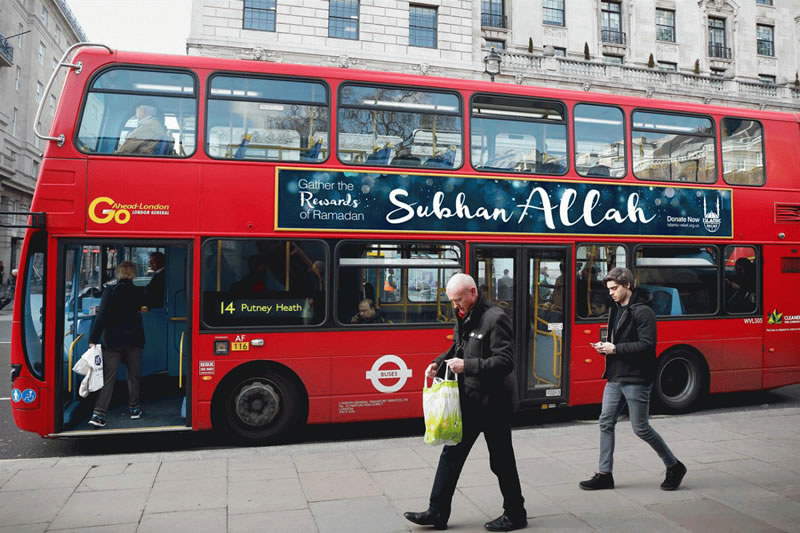 英國公車張貼齋月宣教廣告