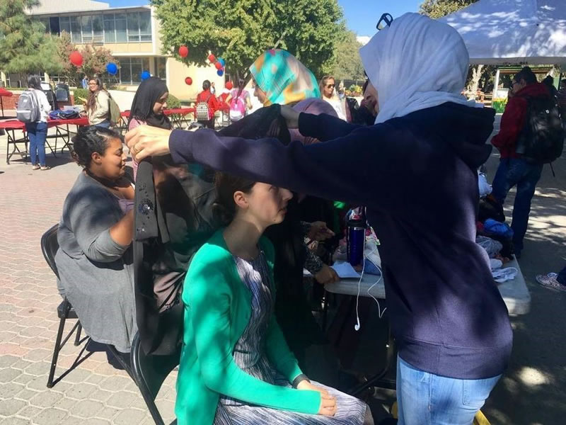 頭巾挑戰——體驗穆斯林女子的一天