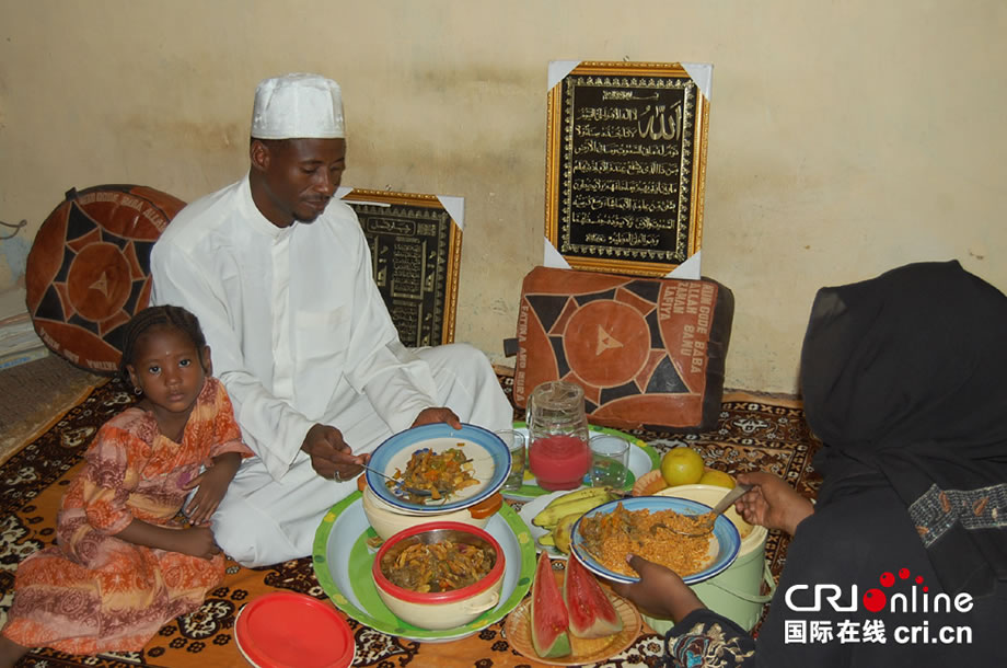 尼日利亞北部豪薩族穆斯林齋月裡的一天